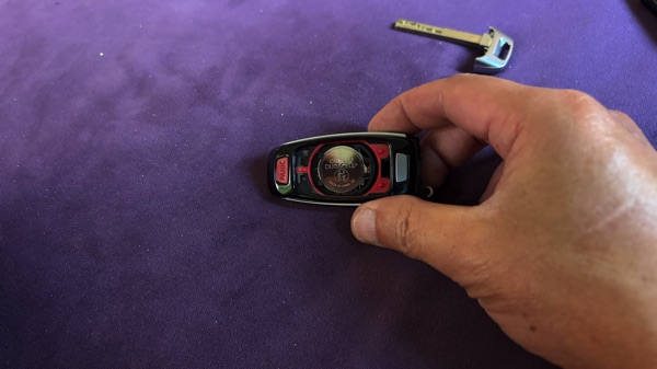 A8L D5 key fob battery