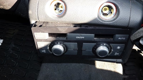 Q7 rear heat controller