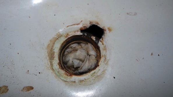 Fix Rusted Holes In Iron Bathtub, How To Replace A Corroded Bathtub Drain