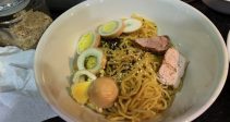 ramen và trứng