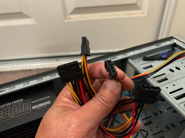 molex connector vs sata power